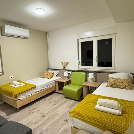 Aviator Apartments & Rooms Nikola Tesla Airport Belgrade Surcin Luaran gambar