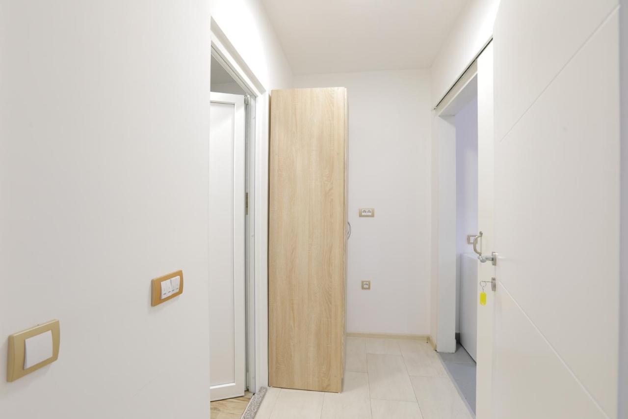 Aviator Apartments & Rooms Nikola Tesla Airport Belgrade Surcin Luaran gambar